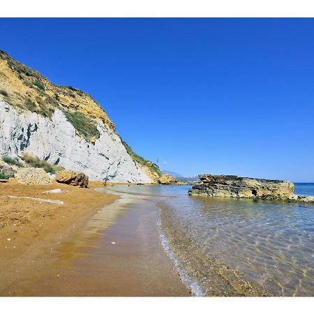 Apollonides Seafront Villa 2 Melete 릭수리 외부 사진