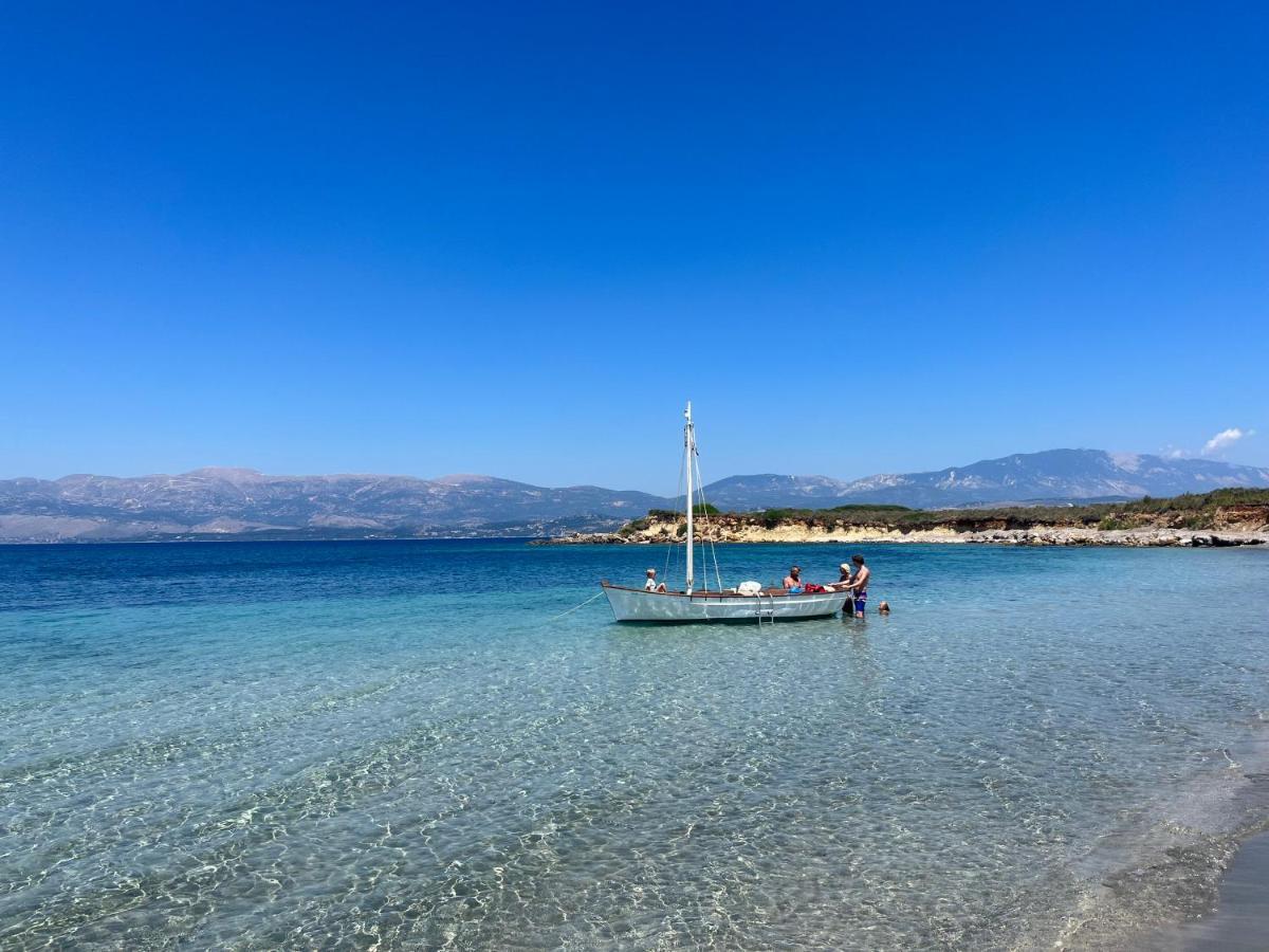 Apollonides Seafront Villa 2 Melete 릭수리 외부 사진